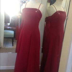 Long junior dress, cranberry  color.